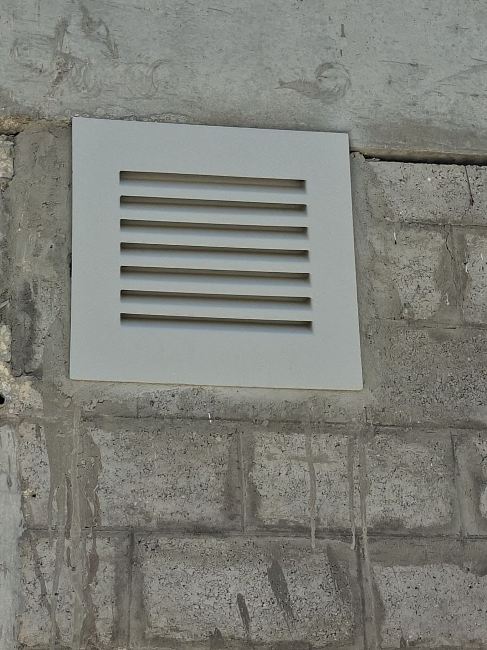 Finished architectural louver installation